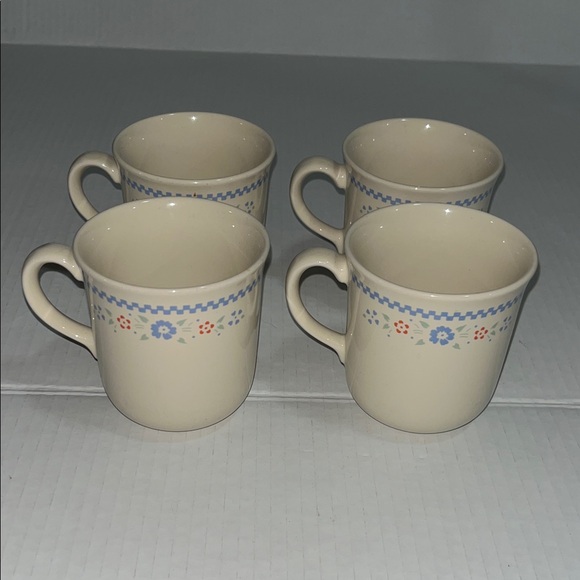 Corelle Needlepoint 3.5" Mugs Cups Set of 4 - Picture 1 of 8